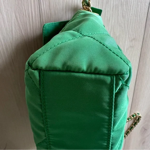 Vintage Prada Tessuto Quilted Nylon Bag Green - Picture 5 of 14